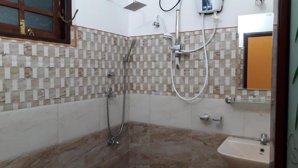 Hotel Blue Point Rest Tangalle Esterno foto